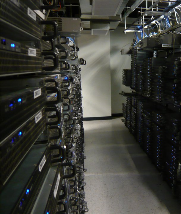 LunarPages Data Center