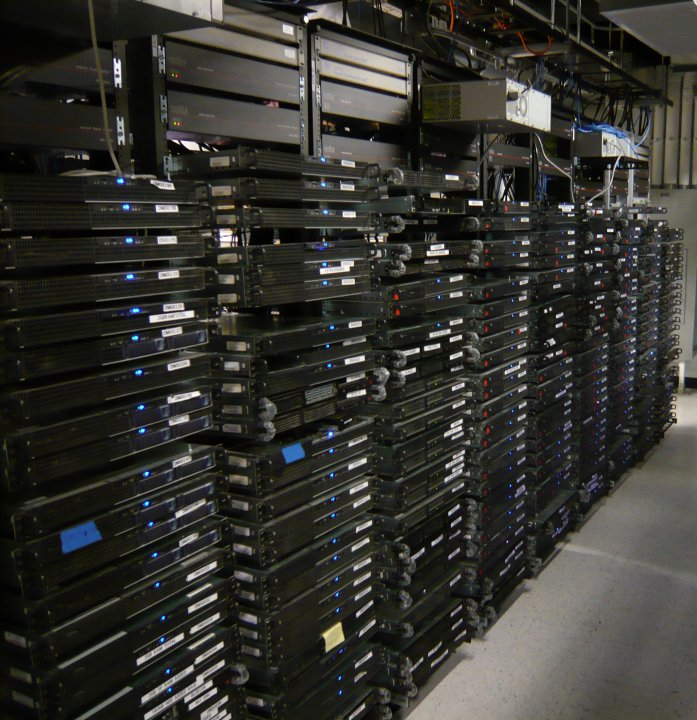 LunarPages Data Center