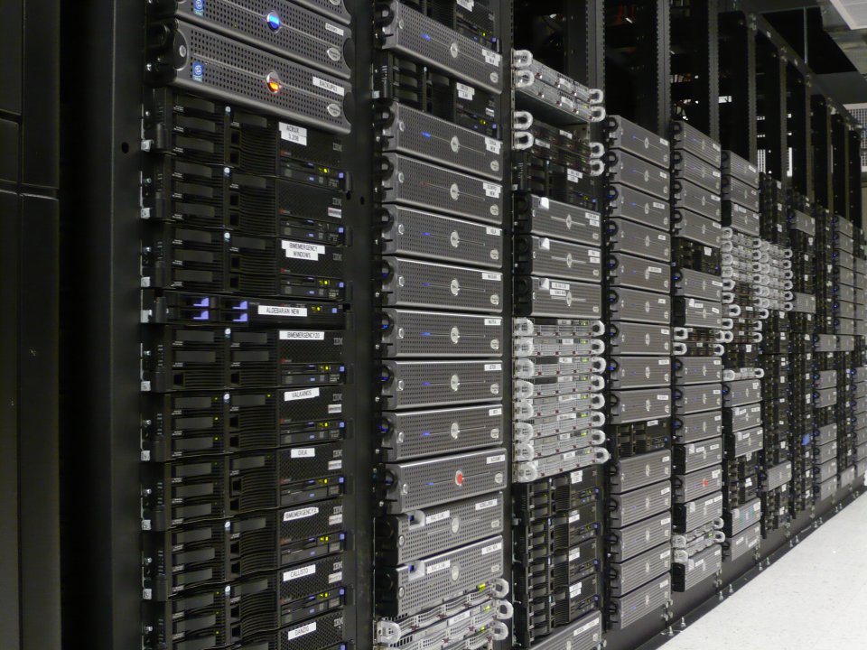 LunarPages Data Center